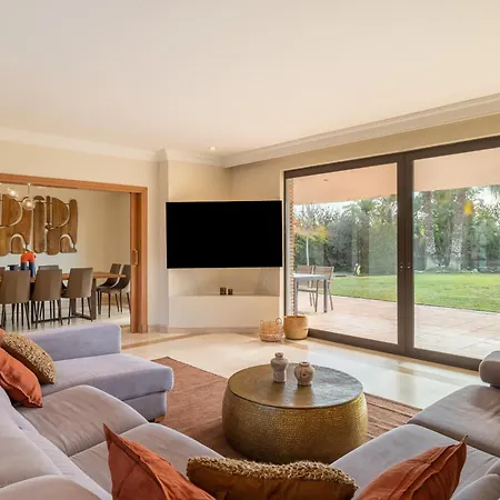 فيلة Beach By Olala Homes غافا